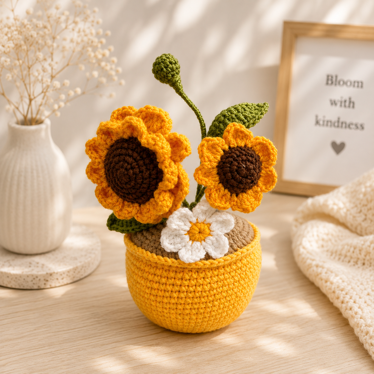 Handmade Crochet Sunflower & Daisy Pot – Amigurumi Flower Desk Decor, Forever Bloom Gift for Home & Office